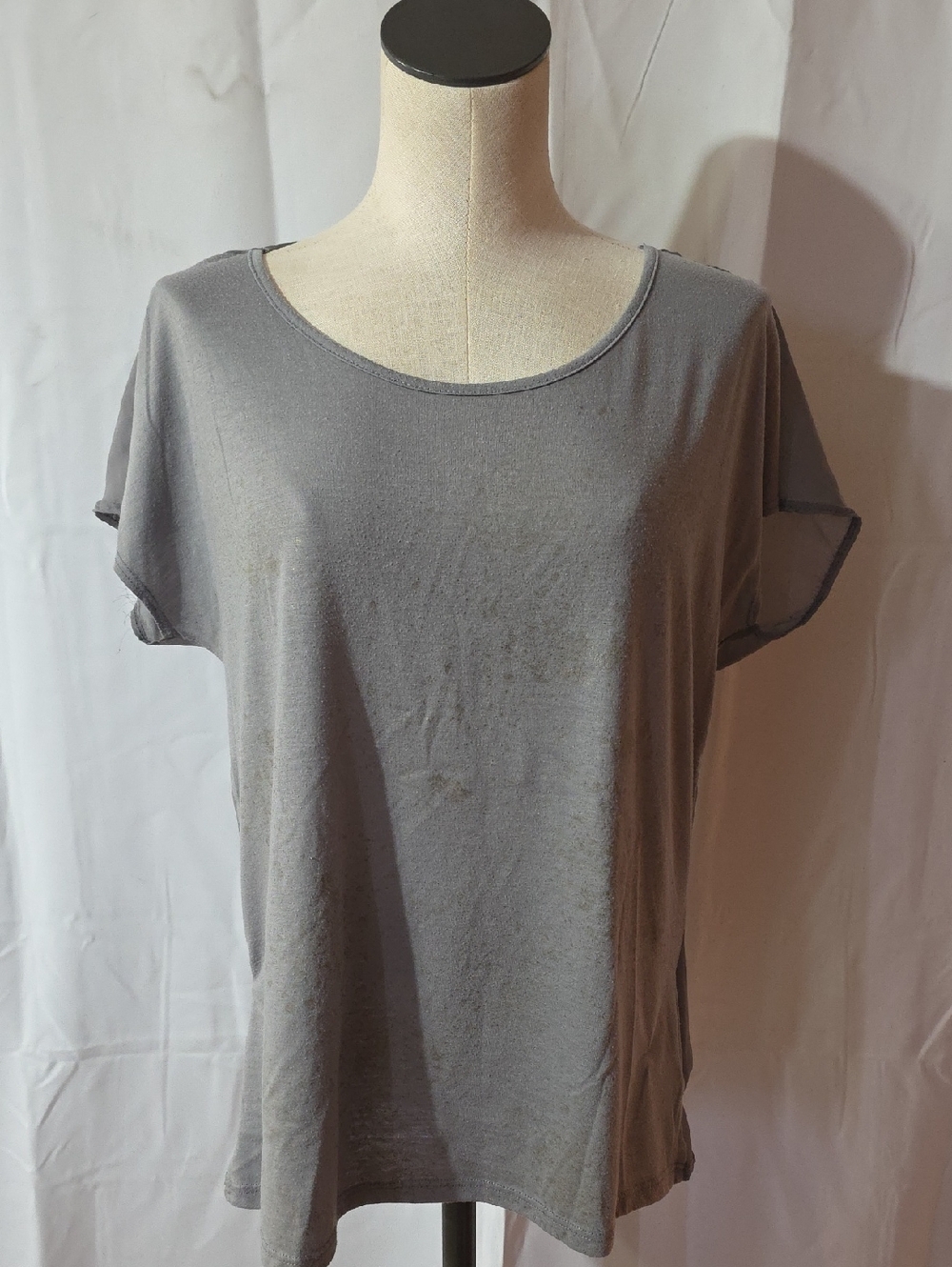 Maurices Lightweight Gray Scoop Neck Short Sleeve Tee